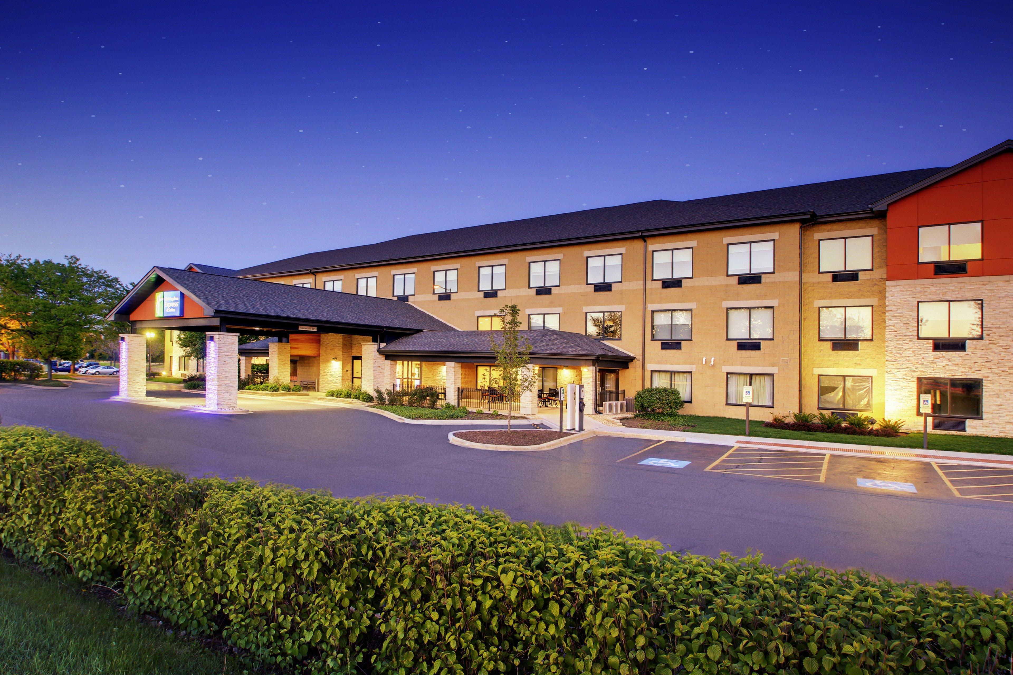 Holiday Inn Express & Suites Aurora - Naperville By Ihg Exteriér fotografie